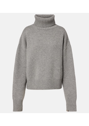 Extreme Cashmere NÂ°434 cashmere turtleneck sweater