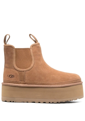 UGG Classic Mini platform Chelsea boots - Neutrals