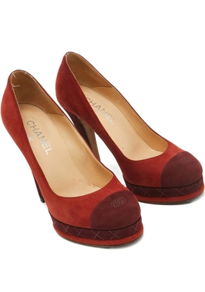 CHANEL Pre-Owned 120mm suede platform pumps - Red