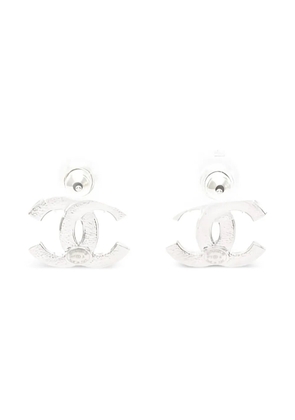 CHANEL Pre-Owned 2010 coco mark crystal earrings - Silver