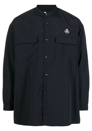 White Mountaineering logo-patch shirt - Black