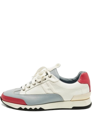 Hermès Pre-Owned trail leather sneakers - White