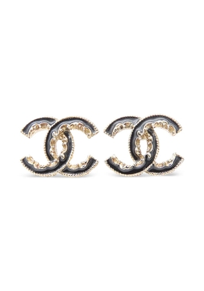 CHANEL Pre-Owned 2014 Gold Plated Enamel CC Baroque Push Back Earrings costume earrings - Black