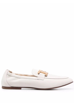 Tod's logo-plaque leather loafers - Neutrals