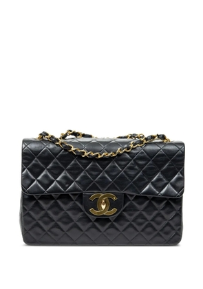CHANEL Pre-Owned Maxi Jumbo XL Flap quilted-chain shoulder bag - Black