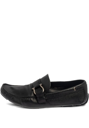 Ferragamo Pre-Owned Gancio slip-on loafers - Black