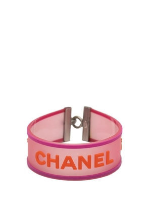 CHANEL Pre-Owned 2000-2025 Rubber Logo Bracelet costume bracelet - Pink