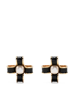 CHANEL Pre-Owned enamel-detailed faux-pearl clip-on earrings - Gold