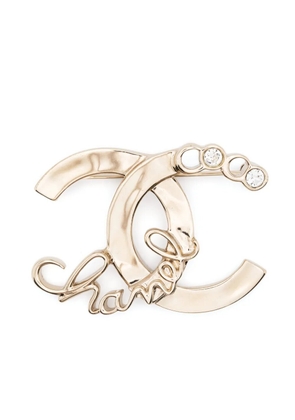 CHANEL Pre-Owned 2000s CC crystal-embellished brooch - Gold