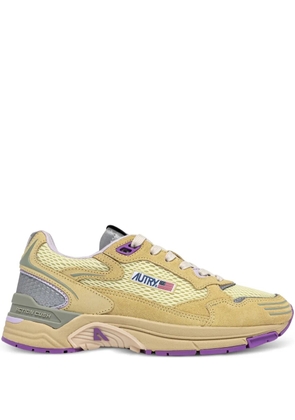 Autry logo-patch lace-up sneakers - Neutrals