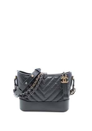 CHANEL Pre-Owned 2020 Small Chevron Aged Calfskin Gabrielle Hobo crossbody bag - Grey