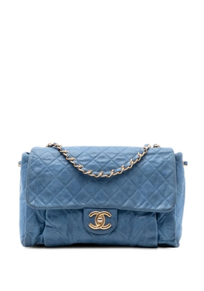 CHANEL Pre-Owned 2011 Large Quilted Iridescent Calfskin Chic Quilt Flap shoulder bag - Blue