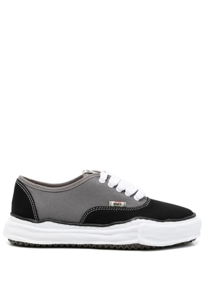 Maison MIHARA YASUHIRO Baker low-top sneakers - Black