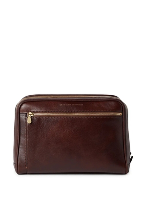 Brunello Cucinelli logo-stamp leather wash bag - Red
