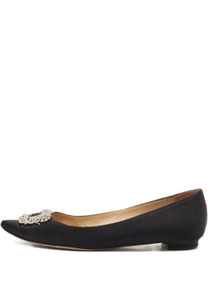 Manolo Blahnik Hangisi crystal-buckle loafers - Black