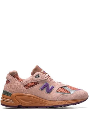 New Balance x Salehe Bembury 990v2 'Sand Be The Time' sneakers - Pink