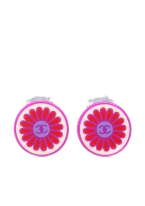 CHANEL Pre-Owned 2004 button clip-on earrings - Pink