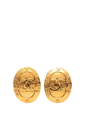 CHANEL Pre-Owned 1980-1990 Gold Plated CC Oval Clip on Earrings costume earrings