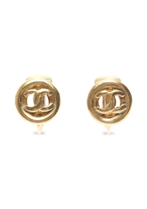 CHANEL Pre-Owned 1971-1980 CC clip-on earrings - Gold