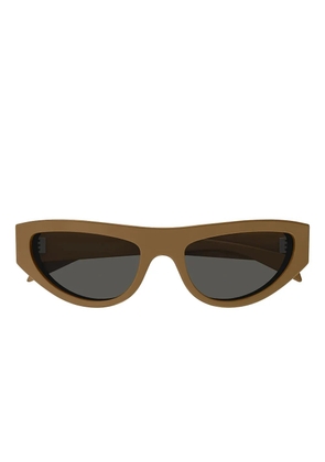 Gucci Eyewear cat-eye frame sunglasses - Brown