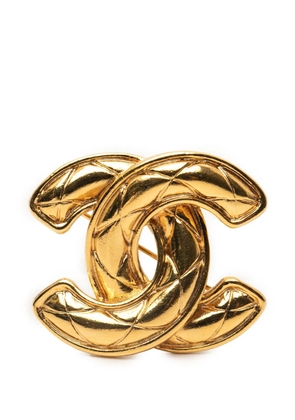 CHANEL Pre-Owned 1970-1980 Gold Plated CC Quilted Brooch costume brooch