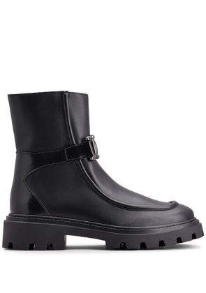 Tod's logo-engraved zipped leather boots - Black