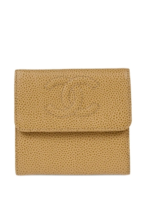 CHANEL Pre-Owned 2002 bi-fold leather wallet - Neutrals