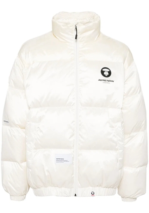 AAPE BY *A BATHING APE® Moonface logo down jacket - White