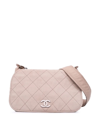 CHANEL Pre-Owned 2013-2014 Calfskin Stitched Highlander Messenger Bag crossbody bag - BROWN