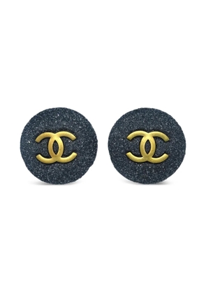 CHANEL Pre-Owned 1994 stone button earrings - Grey