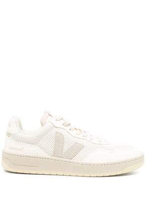 VEJA V-90 low-top sneakers - White