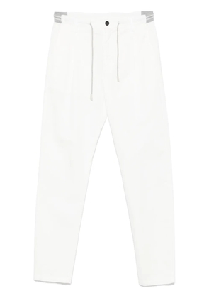 Eleventy pleated tapered trousers - White