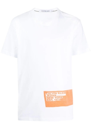 Calvin Klein Stencil Blocking logo-print T-shirt - White