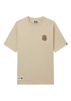 FINGERCROXX embroidered-patch T-shirt - Neutrals