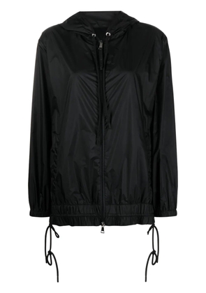 Moncler logo-print hooded rain jacket - Black