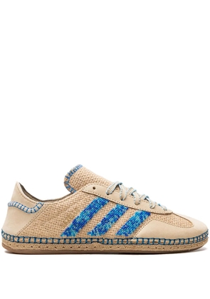 adidas x CLOT Gazelle 'Linen Khaki/Light Blue' sneakers - Neutrals