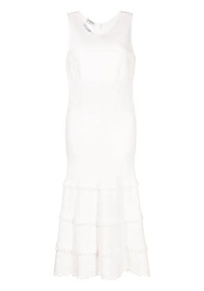 CHANEL Pre-Owned sleeveless knit midi dress - White