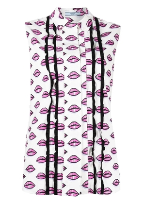 Prada Pre-Owned Kiss print sleeveless shirt - White