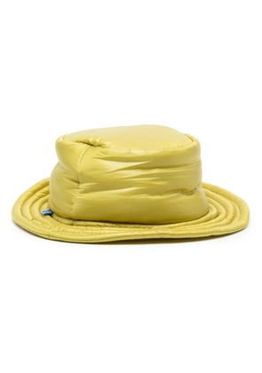 Maison MIHARA YASUHIRO padded logo-tag bucket hat - Green