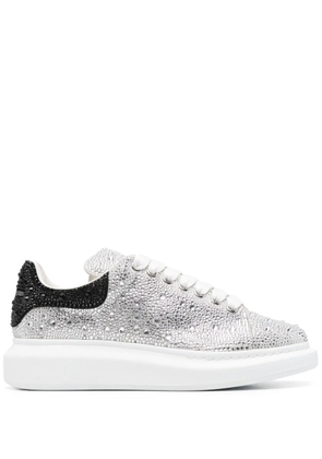 Alexander McQueen Oversized sneakers - White