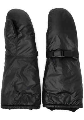 Takahiromiyashita The Soloist buckle-strap mittens - Black