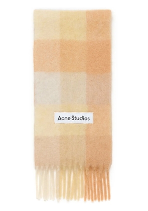 Acne Studios logo-appliqué checked scarf - Neutrals