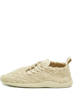 Bottega Veneta Pre-Owned intercciato-pattern sneakers - Neutrals