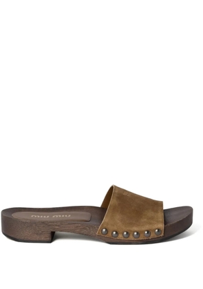 Miu Miu faded-suede clogs - Brown