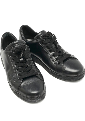 Prada Pre-Owned leather lace sneakers - Black