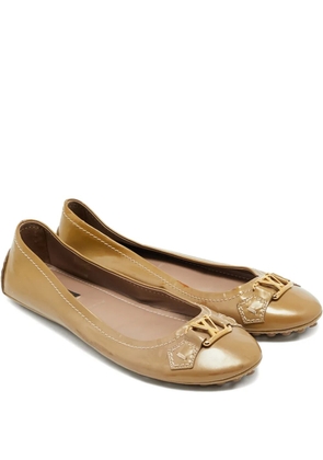Louis Vuitton Pre-Owned Oxford patent-leather ballet flats - Brown