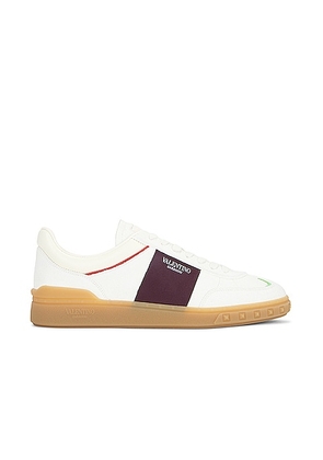 Valentino Garavani Highline Sneaker in Ivory - White. Size 40 (also in ).