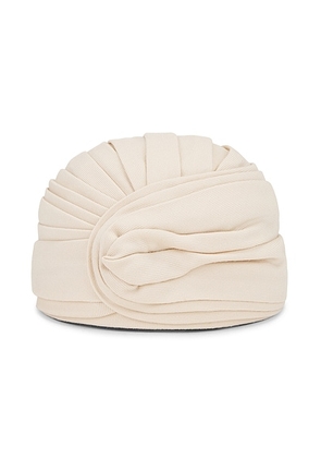 Valentino Garavani Turbante in Latte & Oro - Cream. Size 56 (also in ).