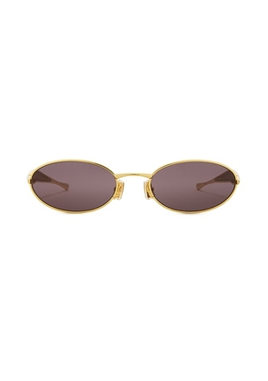 Bottega Veneta Sardine Sunglasses in Gold & Grey - Metallic Gold. Size all.