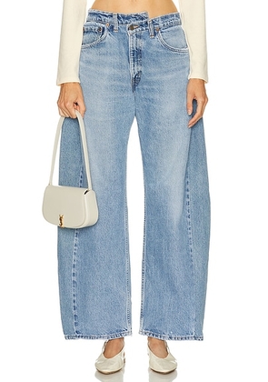 Aligrace Vintage Crossover Barrel Jeans in Medium Dark - Blue. Size 30 (also in 31, 32, 33, 34).